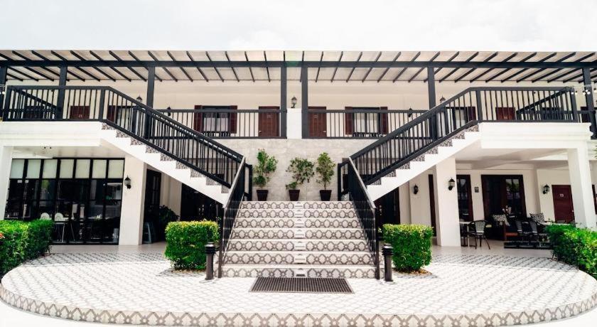 The Mansion Hotell Mabalacat Eksteriør bilde